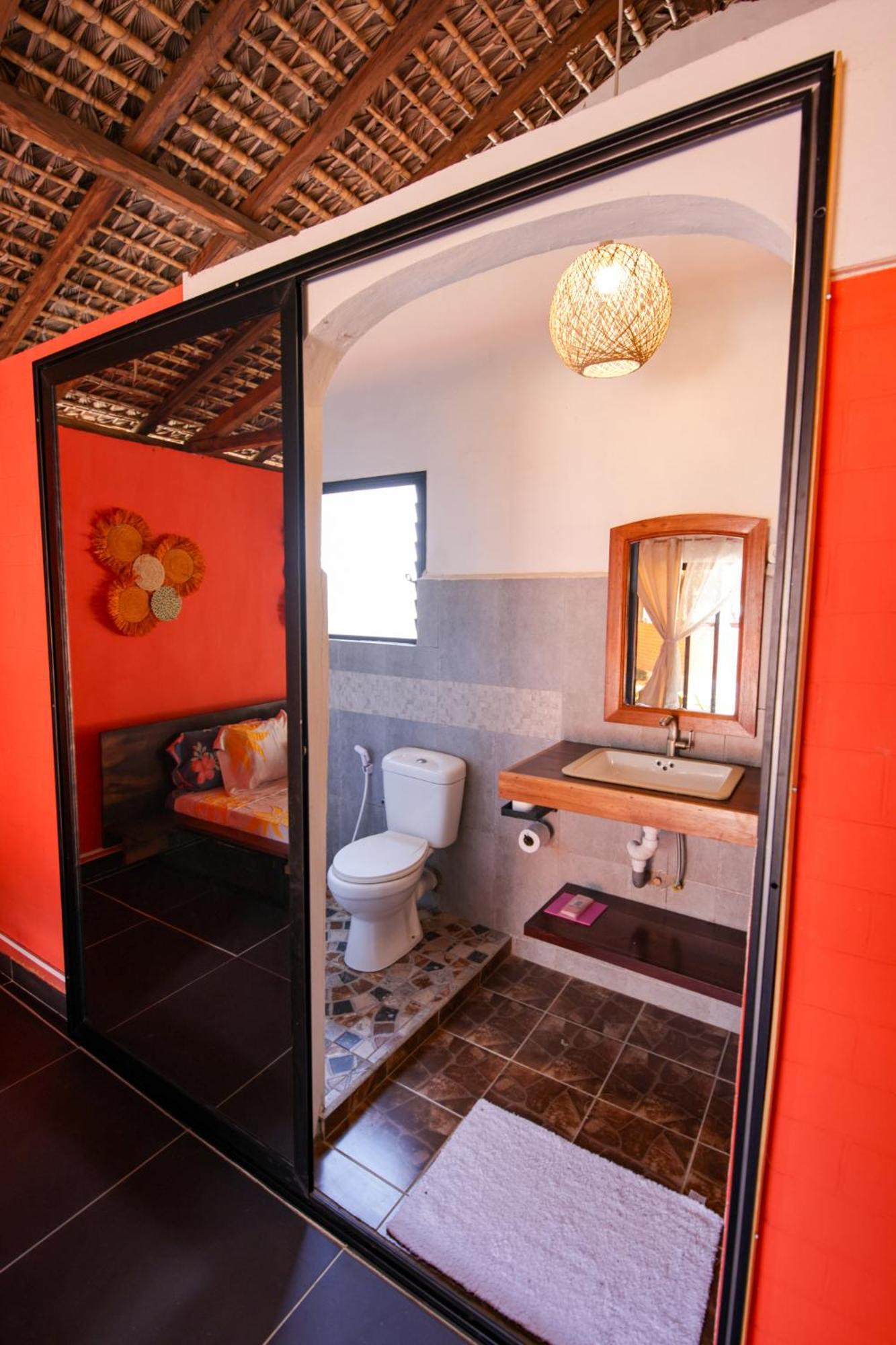 Hotel Le Jardin Des Delices à Mahajanga Extérieur photo